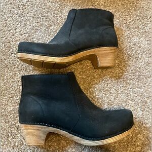 Dansko Maria Ankle Zip Boot in Black, Size 11.5 (EU 42)